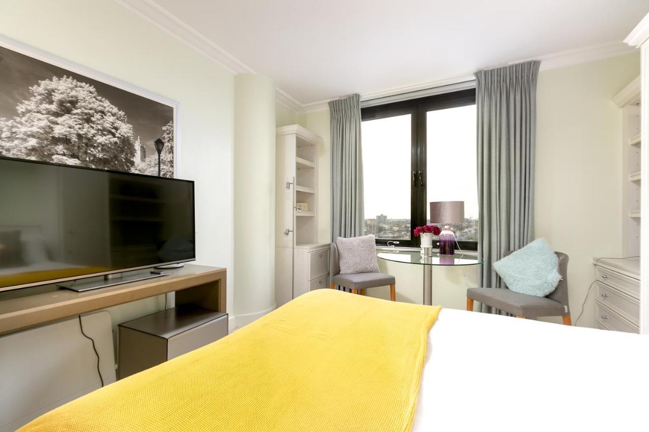 Point West Apartments Londres Extérieur photo