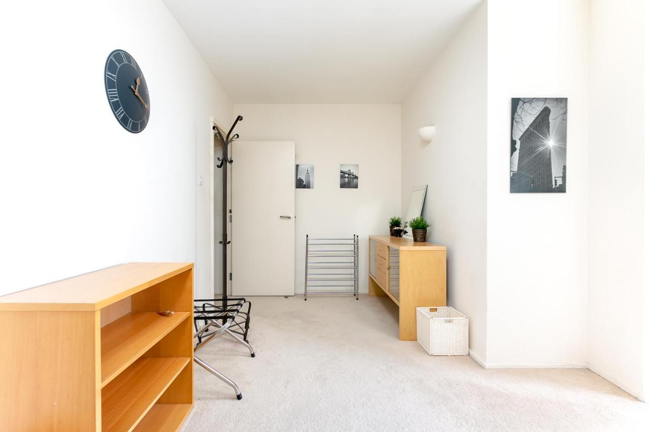Point West Apartments Londres Extérieur photo