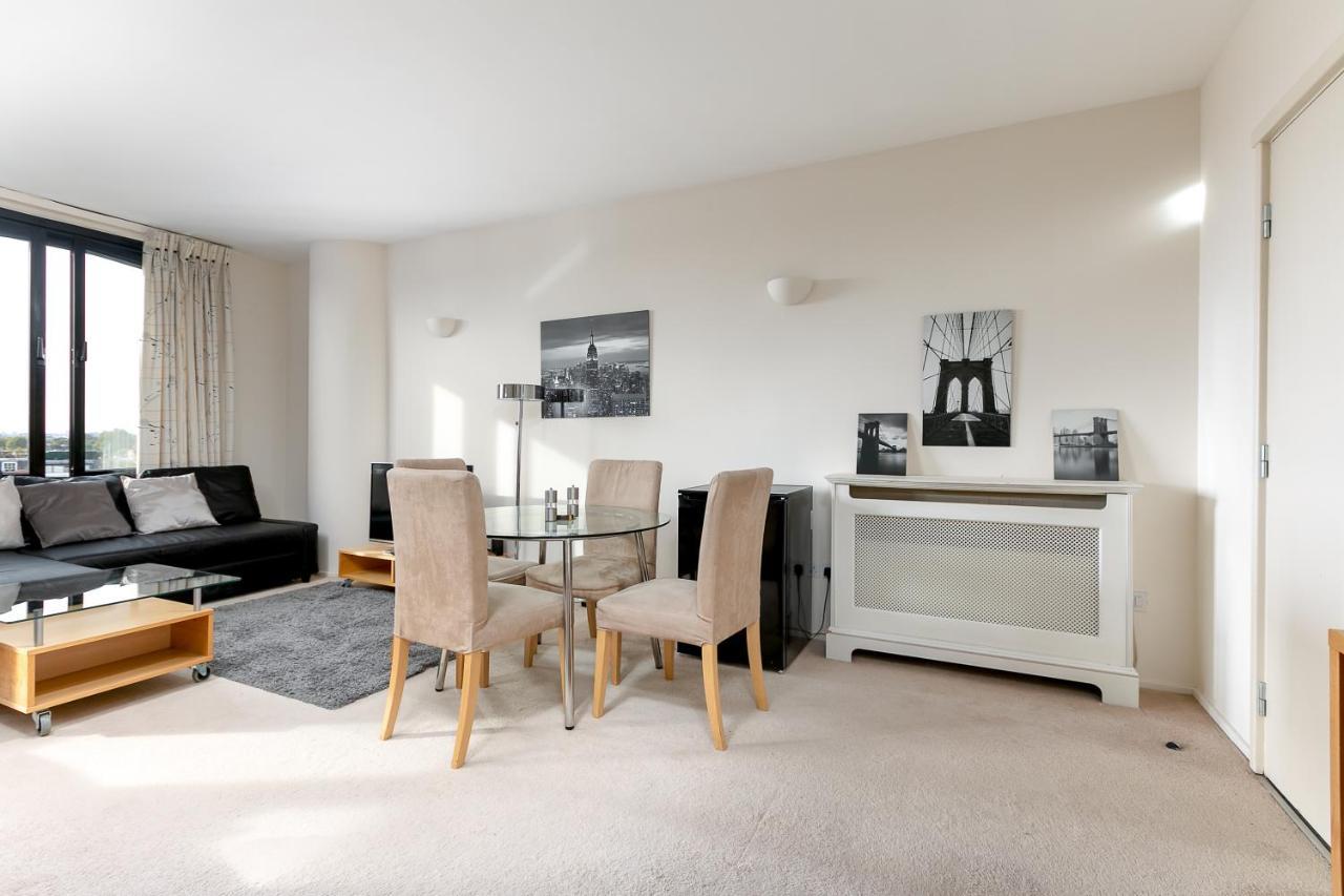 Point West Apartments Londres Extérieur photo